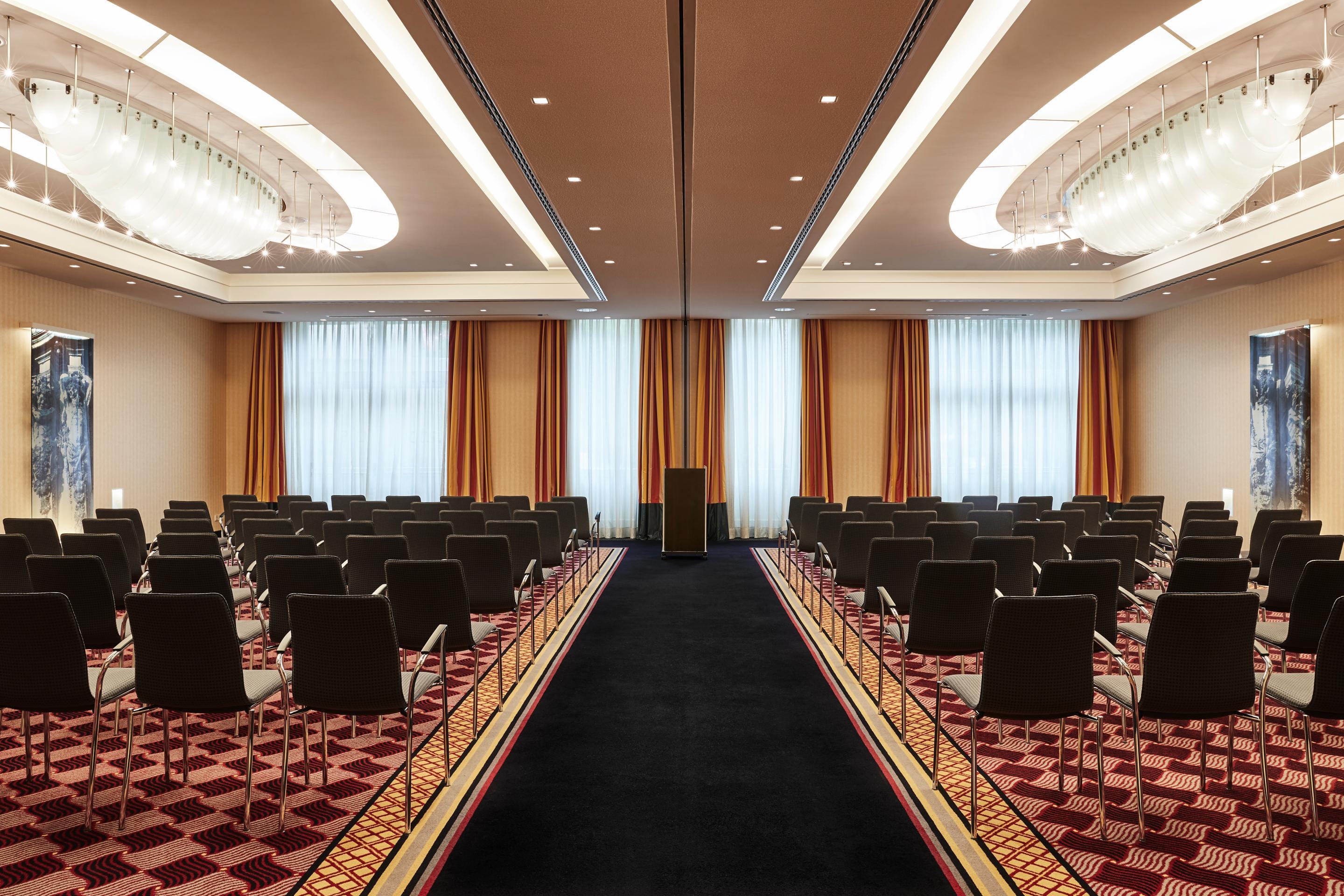 Hotel Steigenberger De Saxe 5*